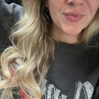 Chat-Mitarbeiterin | Assistant Deutsch