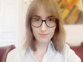 Nachhilfelehrerin/Übersetzerin/Webdesignerin