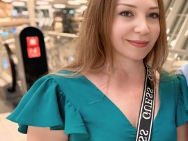 Moderator, virtuelle Asistentin