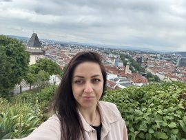 Freelancerin/Übersetzerin/Lehrerin