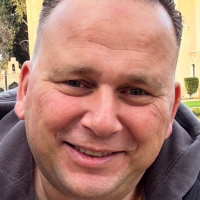 — | Persönlicher Assistent