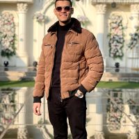 Kundenbetreuer und Kursleiter beim Sprachenlernen | Kundensupport